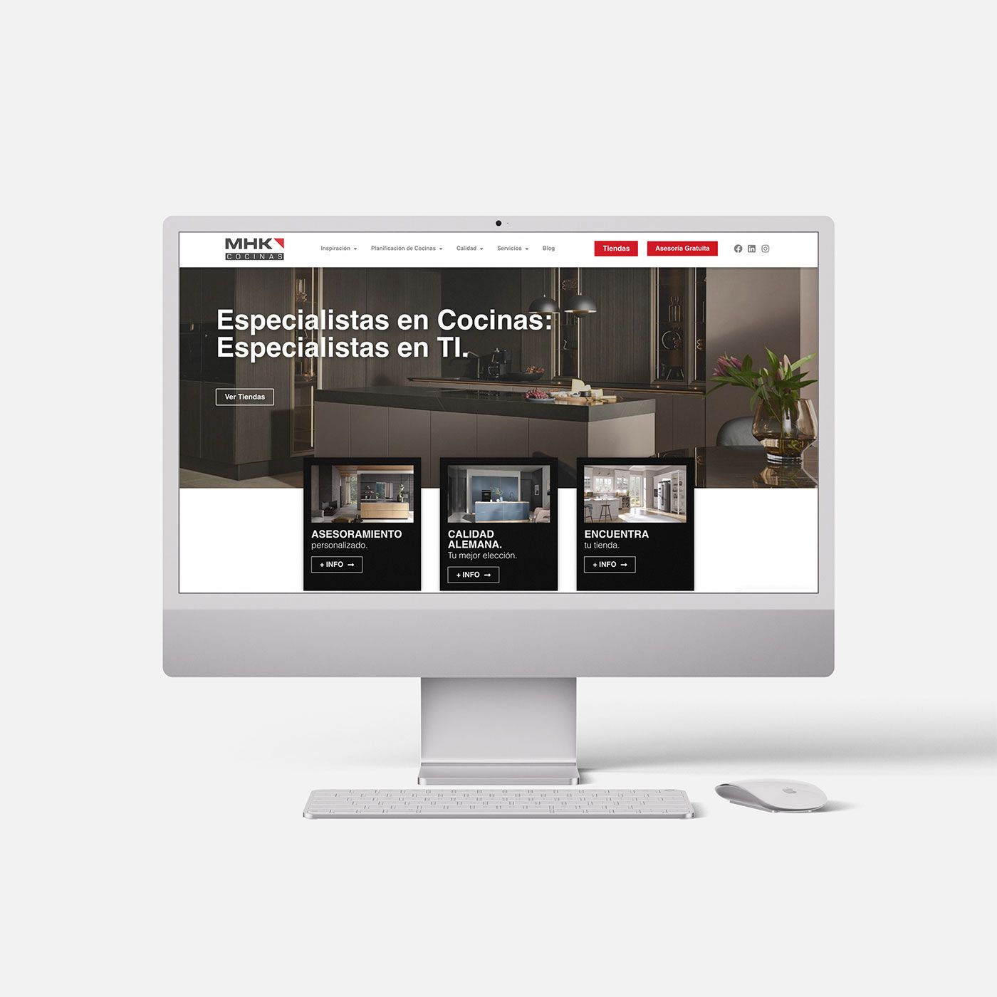 Imagen de un ordenador en el que se ha abierto la página web cocinas.es.